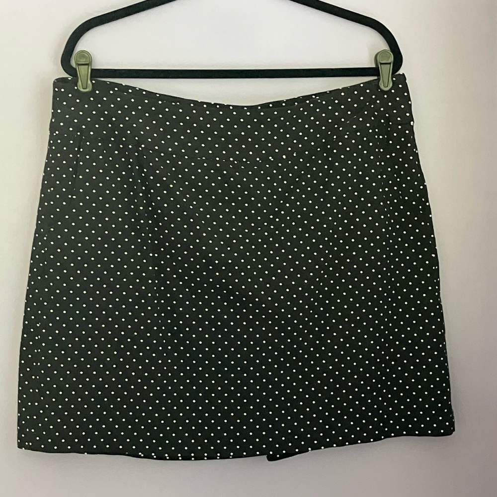 Black and white skort